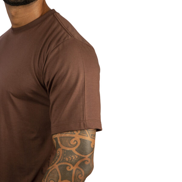 CAMISETA BASICA LISA MARROM - Image 4