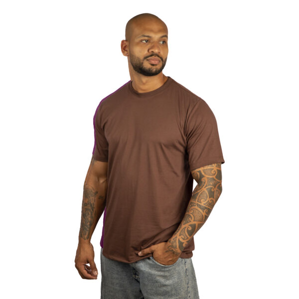 CAMISETA BASICA LISA MARROM